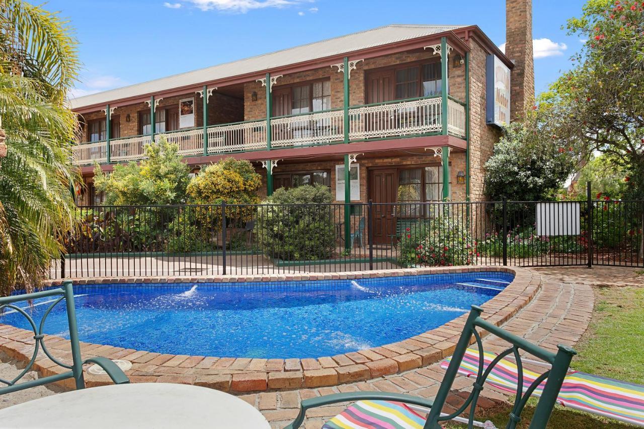 The Settlement Historic Hotel Echuca Exterior photo